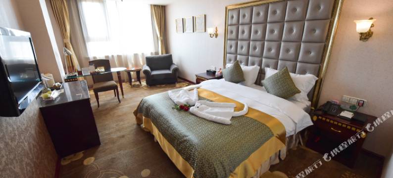 青岛山孚大酒店图片