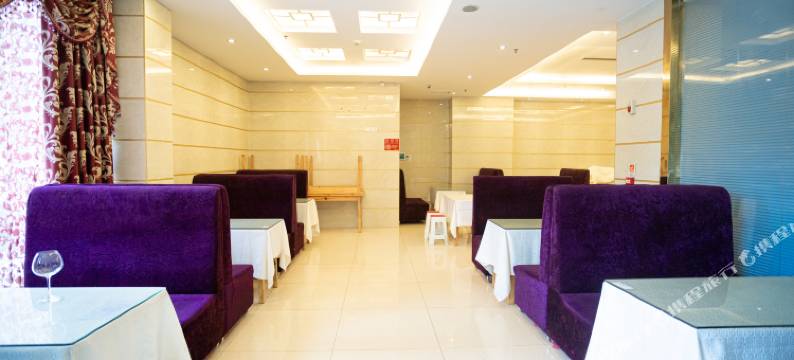 恩施耀江裕隆湾大酒店(恩施女儿城店)图片