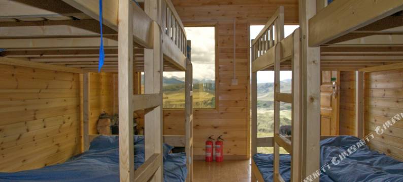 理塘格聂之眼龙金格登山居民宿图片