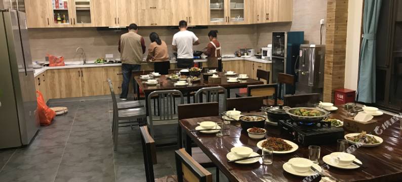 云里雾里精品民宿(千岛湖宋村湖畔居店)图片