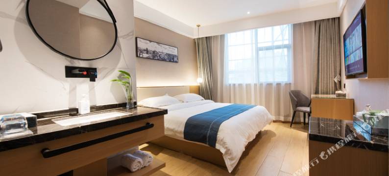 云智能酒店(上海行知路地铁站店)图片