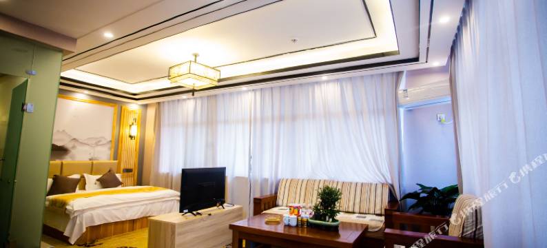 平邑万霞假日酒店图片
