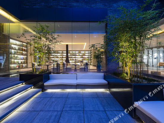 方聚设计师民宿(峨眉山景区店)