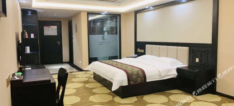 砚山天润龙湖大酒店图片