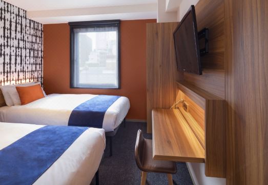 the b akasaka-mitsuke Hotel Overview