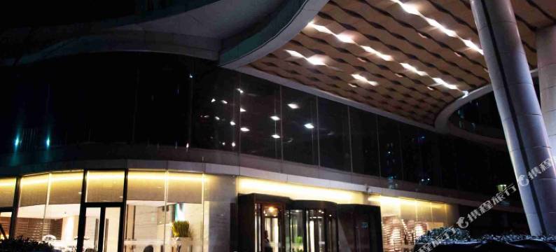 万丽海景度假公寓(青岛火车站中联自由港湾店)图片