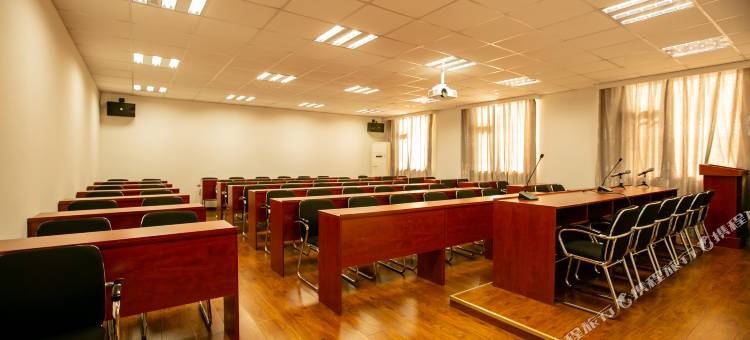 望都聚尚商务酒店图片