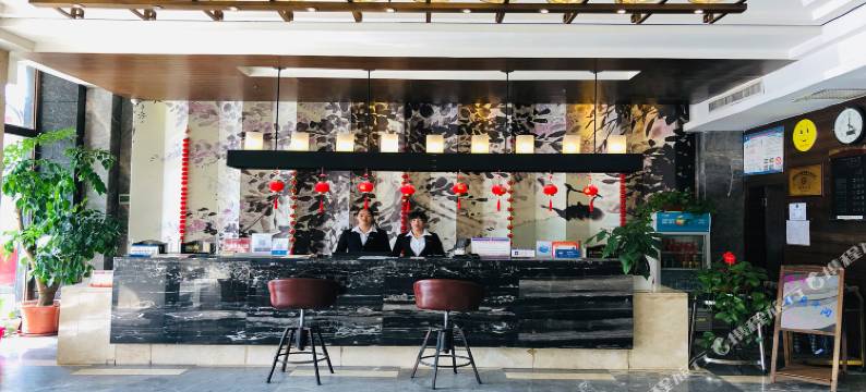 保康品薇国际假日酒店图片