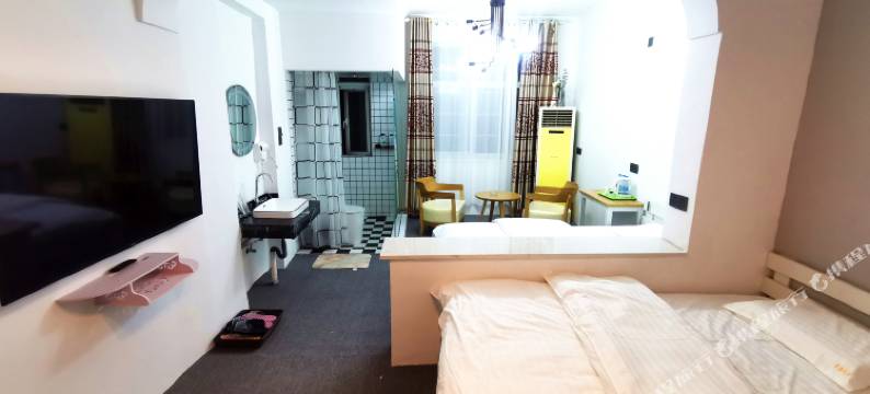 星海轻奢民宿(开封清明上河园店)图片