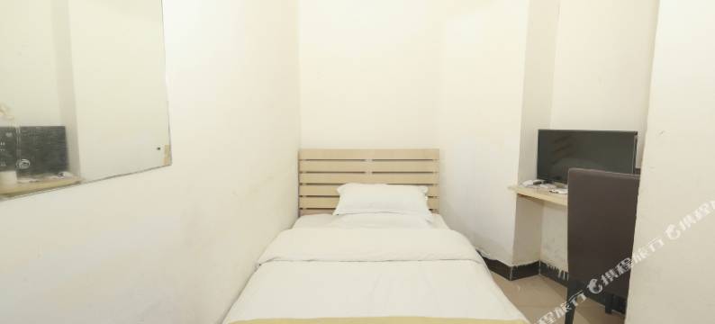 深圳万家惠酒店(卓悦汇上梅林地铁站店)图片