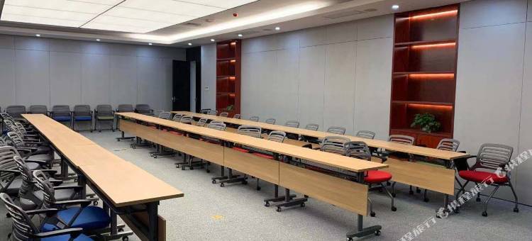 武汉颐庭酒店(中国地质大学未来城校区店)图片