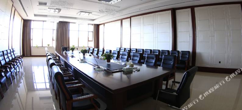 喀喇沁左翼浴龙谷温泉度假区酒店图片