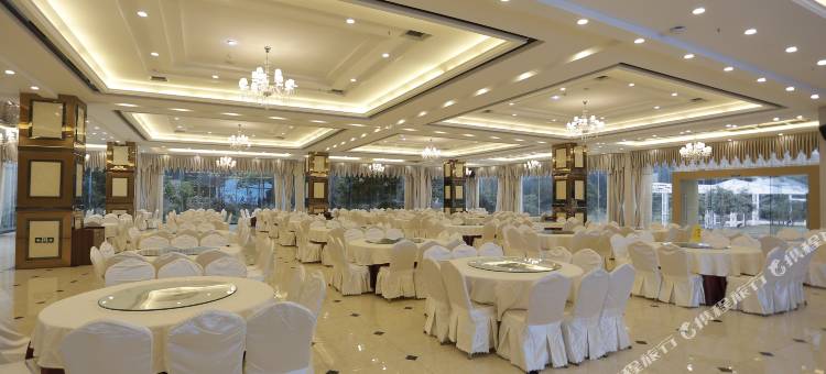 维也纳国际酒店(峨眉山水晶广场店)图片