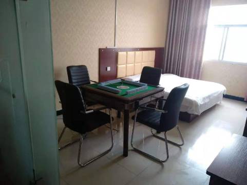 西安初见主题酒店(何家营地铁站店)