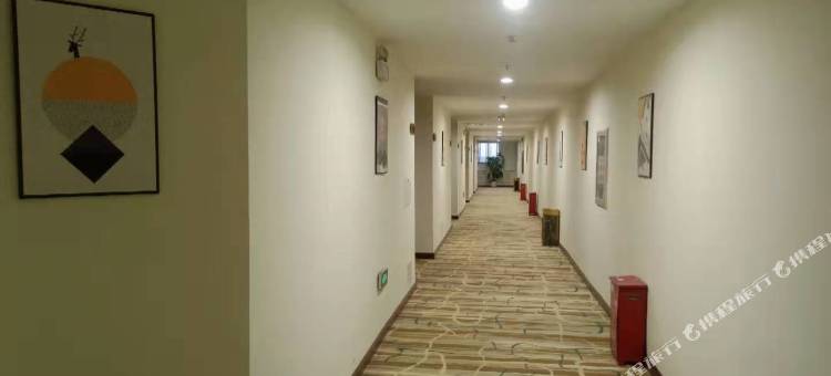 派柏云酒店(沈阳202医院南市场地铁站店)图片