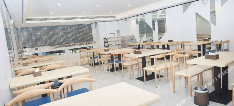 希岸轻雅酒店(郑州省体育中心裕华广场店)图片