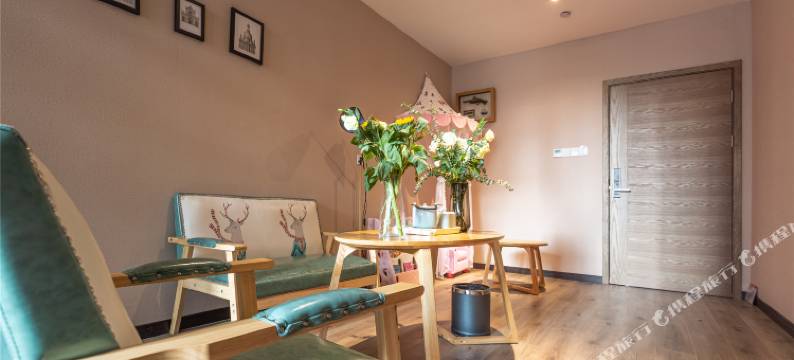 杭州全悦艺术酒店(杭州龙湖紫荆天街三墩地铁站店)图片