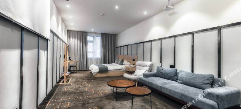 乐宿艺术酒店(乌鲁木齐万达广场店)图片