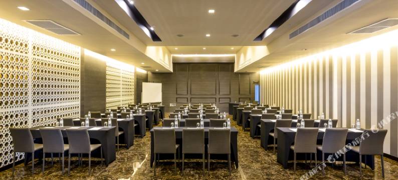 茨克斯5美景酒店(Tsix5 Phenomenal Hotel Pattaya)图片