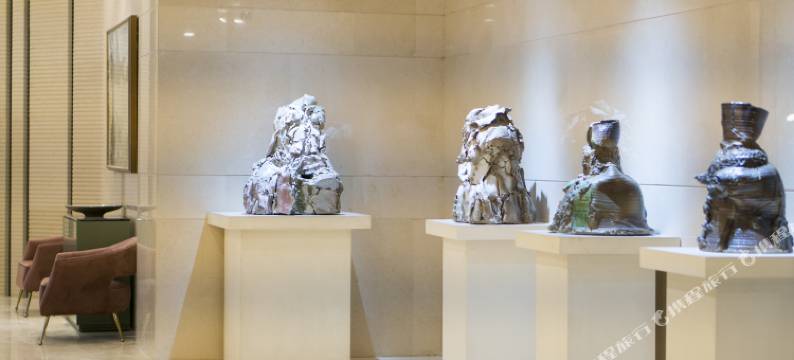 成都九点国际酒店(世纪城新会展远大购物中心店)图片