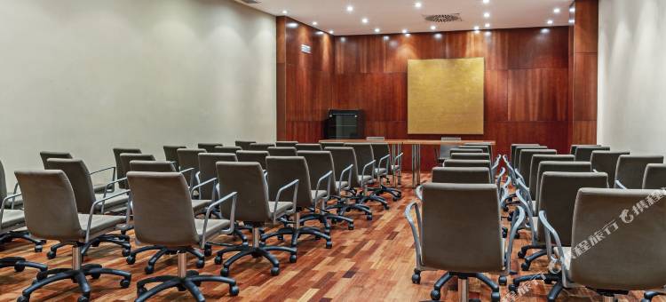 萨拉戈萨洛斯因莱斯民宿(B&B Hotel Zaragoza Los Enlaces Estación)图片