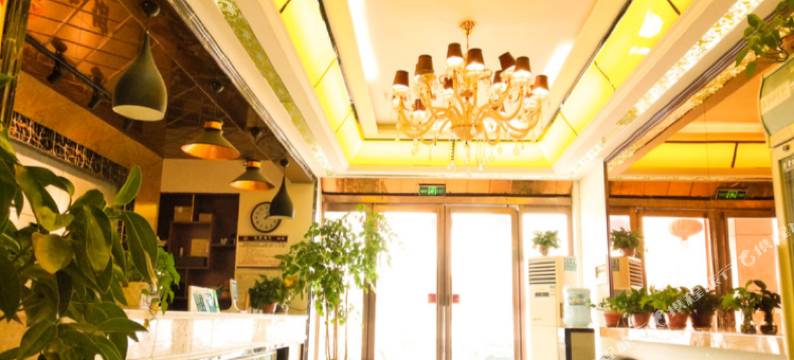 山顶影视宾馆(中牟山顶公寓店)图片