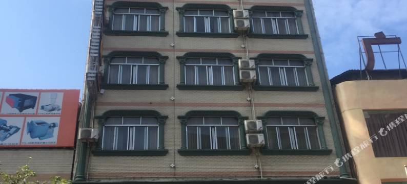 博白华悦宾馆(宝中宝购物广场店)图片