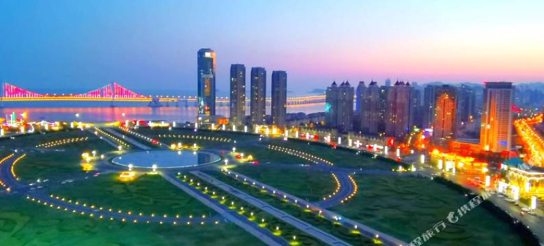 大连天天国际青年旅社(西安路香工街地铁站店)图片