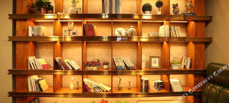 喆啡酒店(信阳市政府火车站店)图片