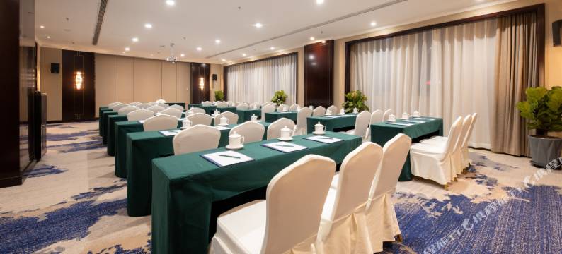 呼和浩特发展大厦酒店(会展中心区政府店)图片