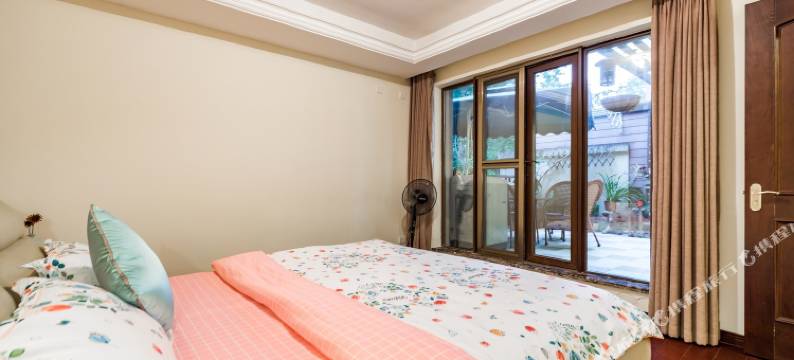 成都贰叁度假别墅(3号店)图片