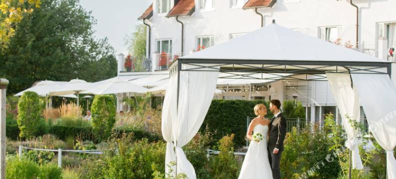 鲁格赫姆兰德酒店(Landhotel Rügheim)图片