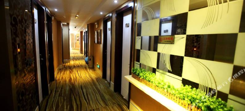 南昌TOP赣源电竞酒店图片