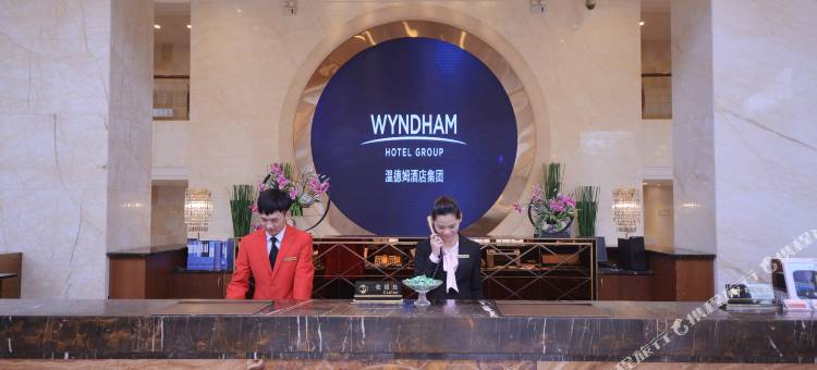 宝安中天美景华美达酒店(深圳国际会展中心马安山地铁站店)图片