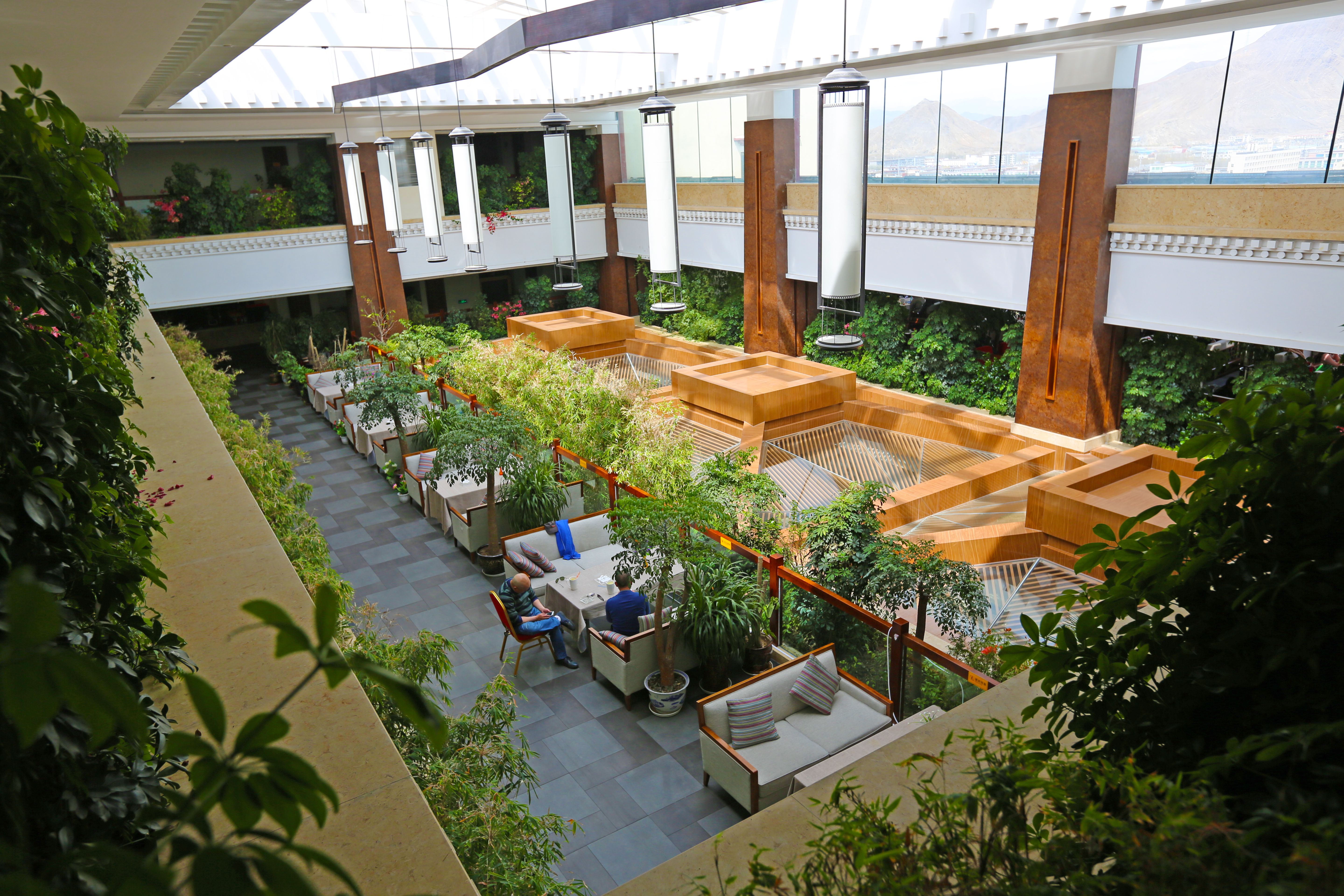 Qomo Langzong Hotel Over view