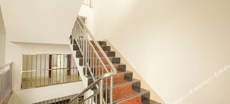 孪生姐妹旅馆(海口美兰机场店)图片