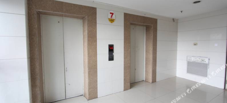 珠海舒心酒店式公寓拱北口岸店图片