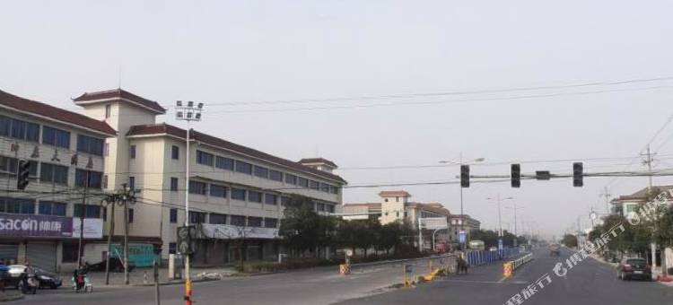 余姚新湖假日酒店(慈溪城西银泰店)图片