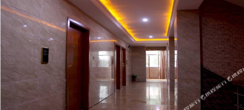 观山商务宾馆(常德石门县商业步行街店)图片