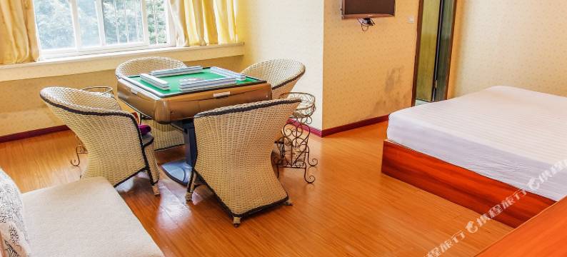 天一宾馆(宜宾大观楼冠英古街店)图片