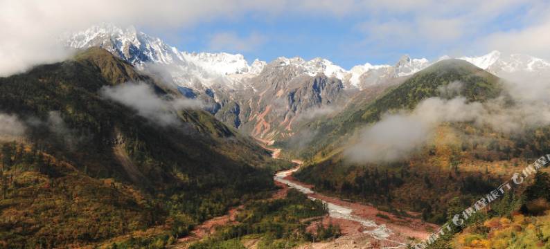 TOWO上品酒店(海螺沟店)图片