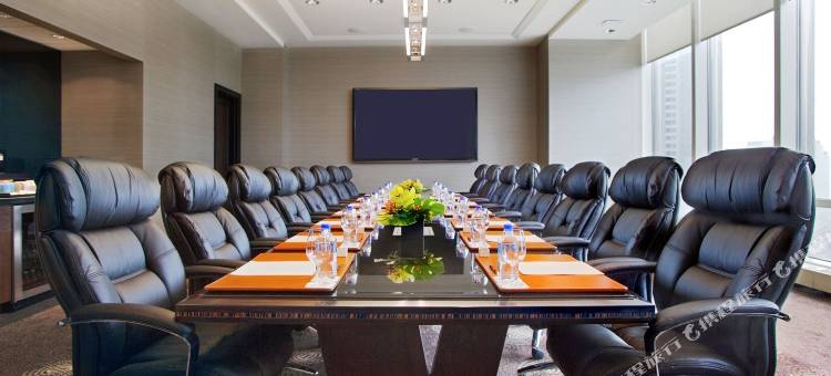 芝加哥川普国际酒店及大厦(Trump International Hotel & Tower® Chicago)图片