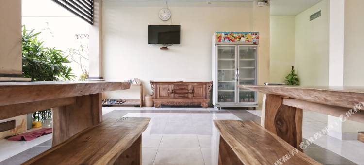 贝尼萨利2号红门酒店(RedDoorz at Benesari 2 Legian)图片