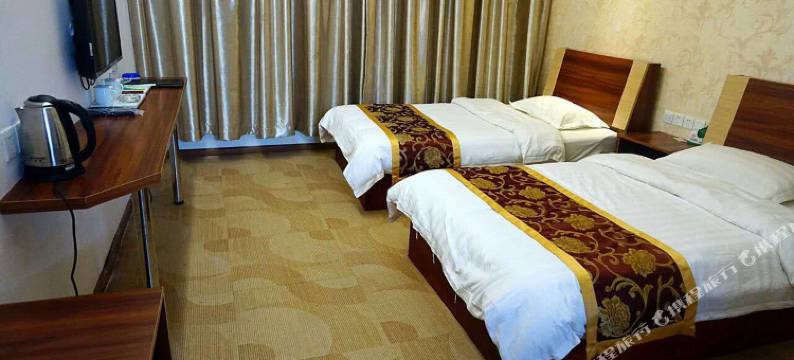 红河七彩云上酒店图片