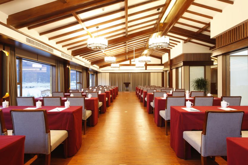 Grand House Tingyue LinzhiHotel Overview