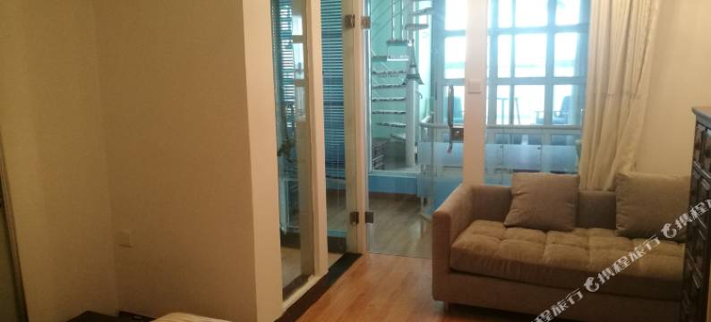 昆明萨瓦迪卡复式公寓(劝学巷分店)图片