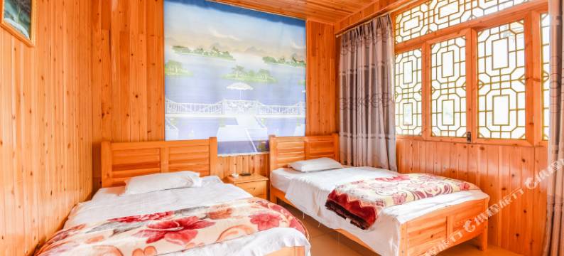 海螺沟杉树平木逸酒店图片