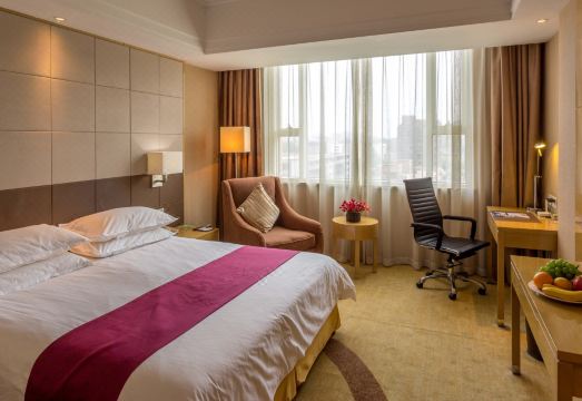 Magnotel Hotel Overview