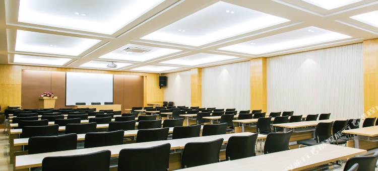 古井君莱酒店(三联学院工大翡翠湖校区地铁站店)图片