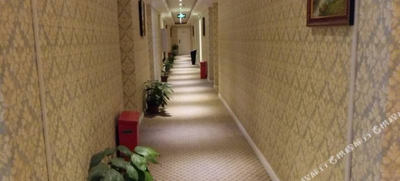 彭水金叶子主题花园酒店图片